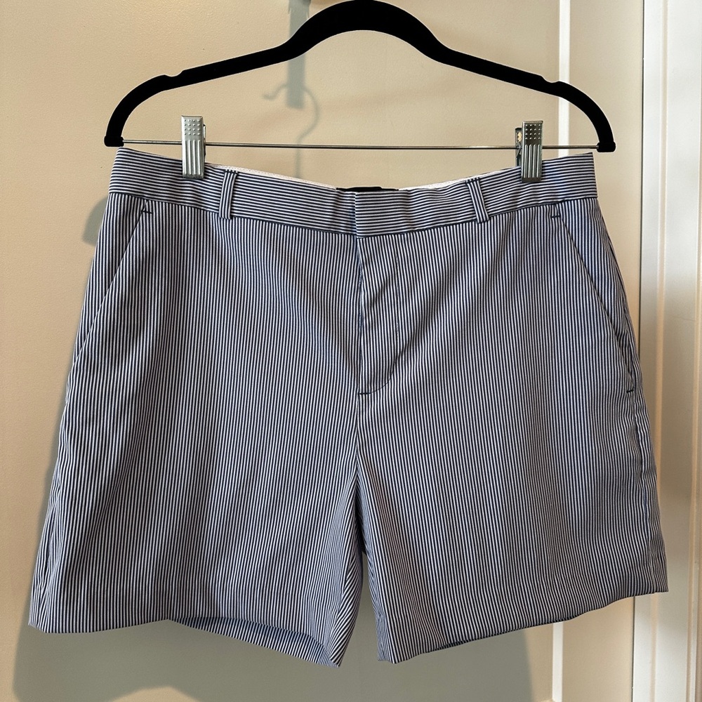 Like New Banana Republic Blue and White Gingham Shorts Size 8